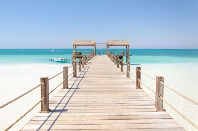Sahl Hasheesh: Giftun Island & Orange Bay Boat Day Trip - Inclusions and Amenities