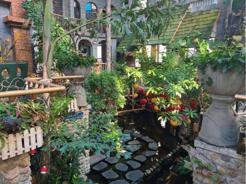 Saigon: Art & Cafe-Hopping Tour W/ Van Gogh & Monet Exhibit - Cultural Significance of the Locations