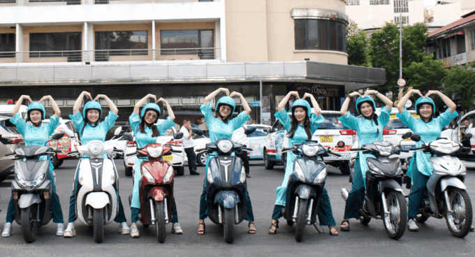 Saigon: Authentic Street Food With Female Rider - Discover the Stories Behind the Dishes