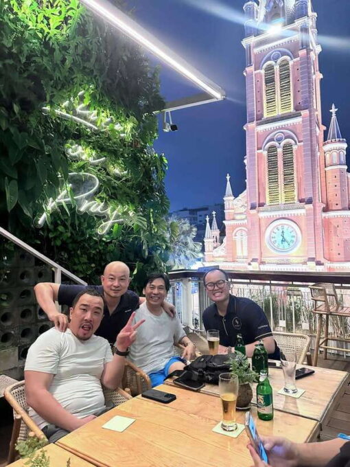 Saigon: Craft Beer & Local Food Experience Tour On Motorbike - Craft Beer Tasting