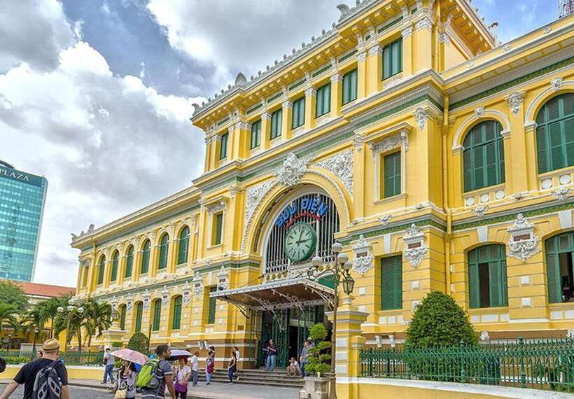 Saigon Sightseeing With the Signature Places in HCM - Discovering the Saigon Central Post Office