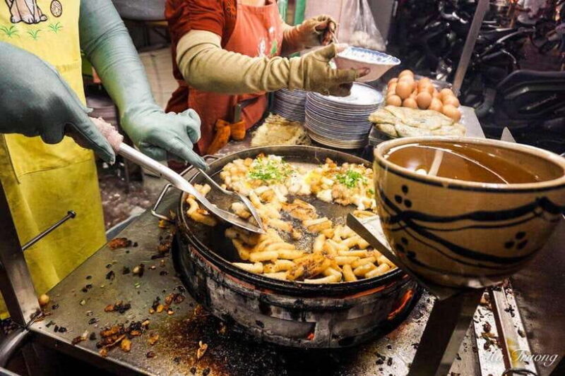 SAIGON UNSEEN & STREET FOOD TOUR (BY MOTOBIKE ) - Food Experiences