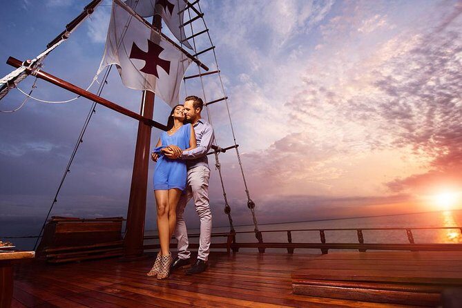 Sail Under Light of the Moon & Enjoy a Romantic Dinner in Spanish Galleon - Who Should Consider This Tour?