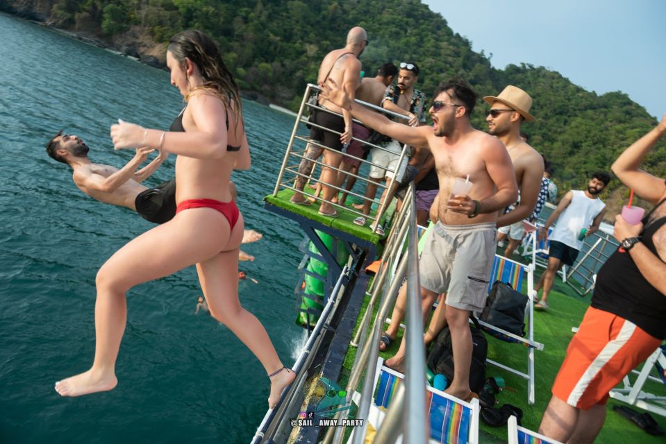 Sailaway Phuket Boat Party - Inclusions and Highlights
