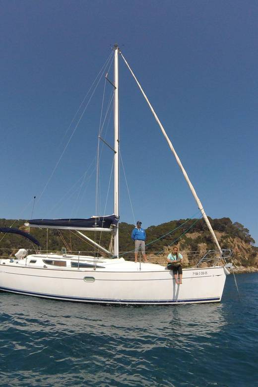 Sailing Experience 4 Hours in Platja D'aro - Included Amenities
