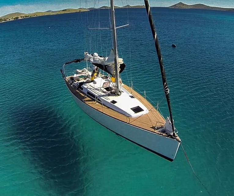 Sailing Island hopping with drinks - The Experience Overview