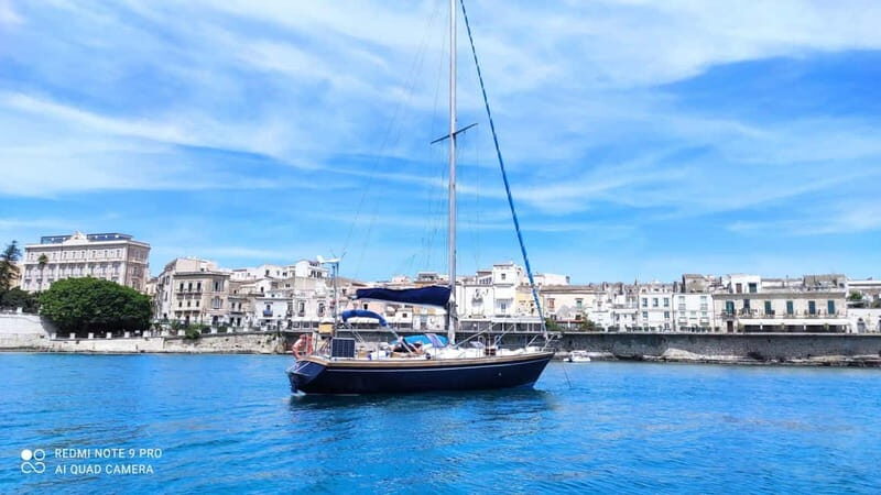 Sailing tour and guided snorkeling a Siracusa - Key Points