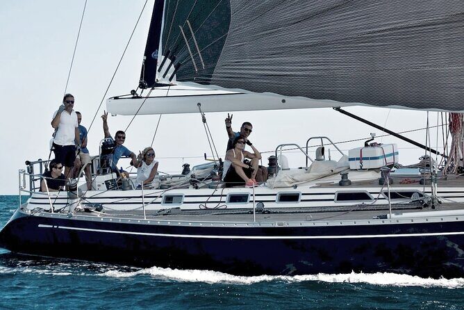 Sailing tour in Palermo with aperitif - FAQ