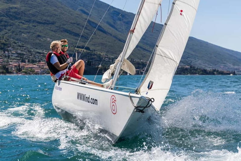 Sailing: Trial Course - The Group Dynamics and Instruction