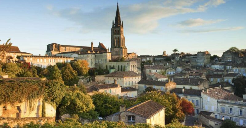 Saint-Émilion: Private Walking Tour & Magnificent Views - Itinerary Highlights