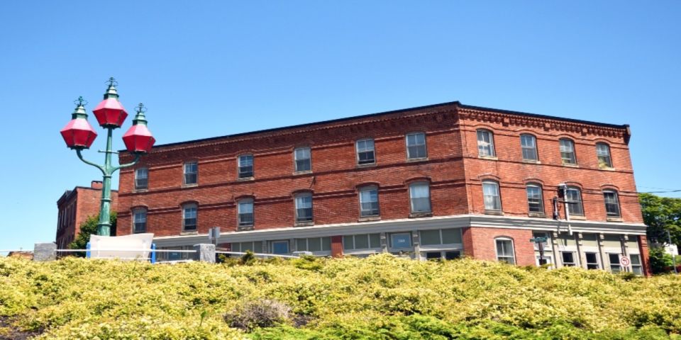 Saint John Walking Tour - Queen and King Squares
