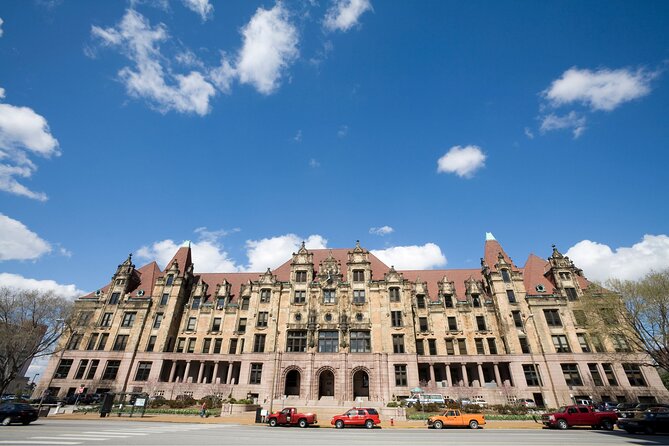 Saint Louis Private Custom Walking Tour With a Local Guide - Experience St. Louis Like a Local