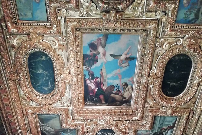 Saint Marks Basilica and Doges Palace Private Tour - Meeting and Pickup