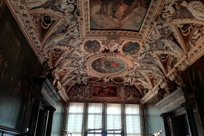 Saint Marks Basilica and Doges Palace Private Tour - Additional Fees