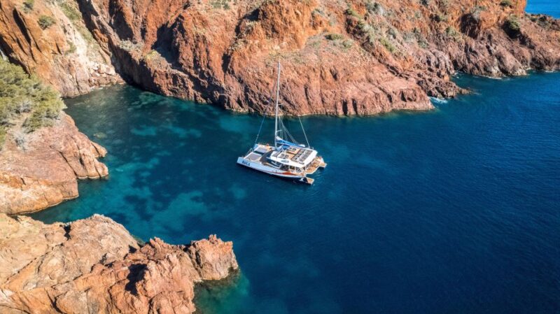 Saint-Raphaël: Golden Island Afternoon Cruise With Drinks - On-Board Experience