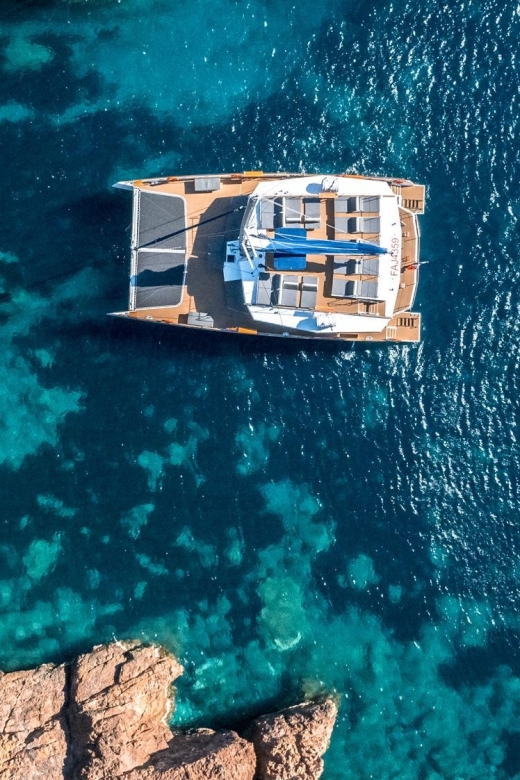 Saint-Raphaël: Golden Island Afternoon Cruise With Drinks - Boarding and Arrival