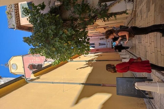 Saint Tropez Guided Tour and Tarte Tropezienne Tasting - Included Amenities and Beverages