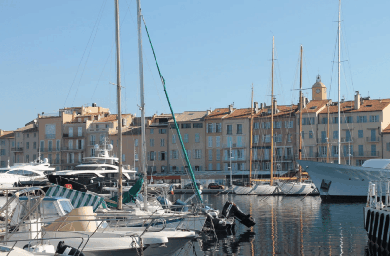 Saint-Tropez: Guided Walking Tour - Exploring the Harbor and Old Town