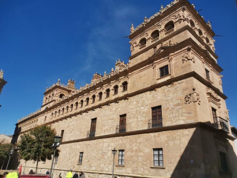 Salamanca: Monuments and Landmarks Guided Walking Tour - Good To Know