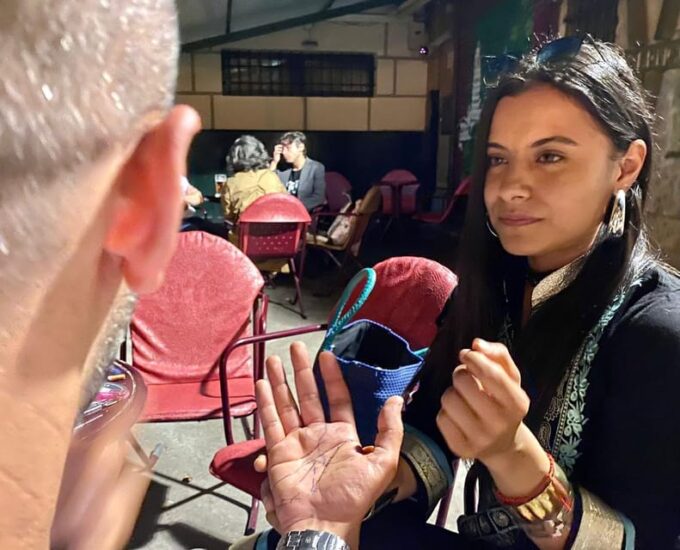 Salamanca: Palmistry, Come and Discover Your Path in Your Hands - Immerse Yourself in the Ambiance of Salamanca
