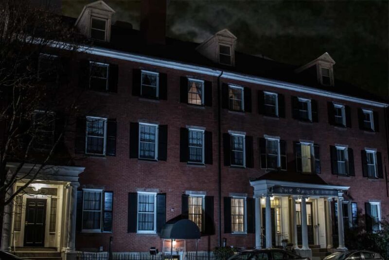 Salem: Boos and Brews Haunted Pub Crawl - Who Will Love This Tour?