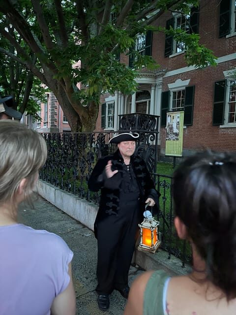 Salem: Vampires and Ghosts Walking Tour with Haunted Objects - Who Might Want More