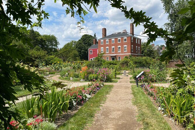 Salem Witch Tour from Boston by Train with Museum Tickets - FAQ