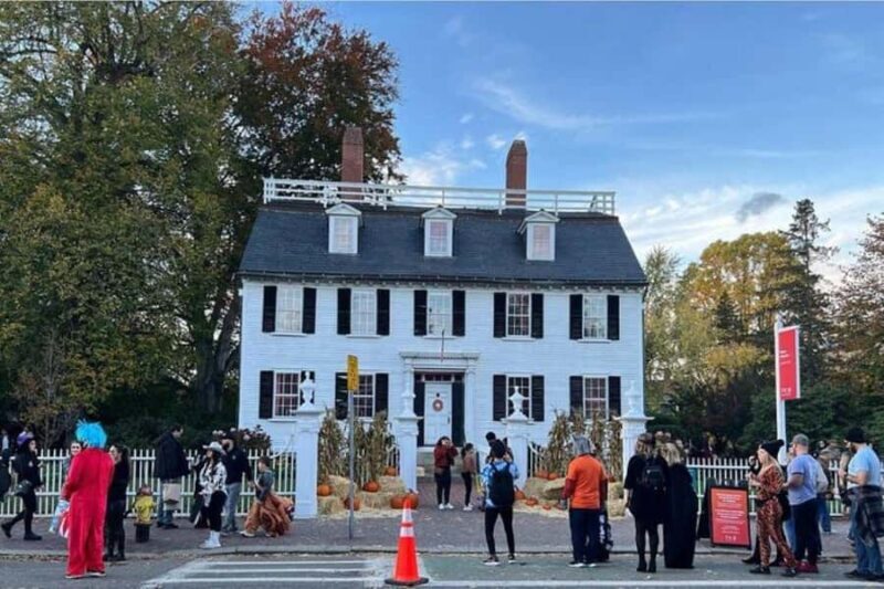 Salem: Witch Trial History and Salem Haunts Walking Tour - Overview and Experience Highlights
