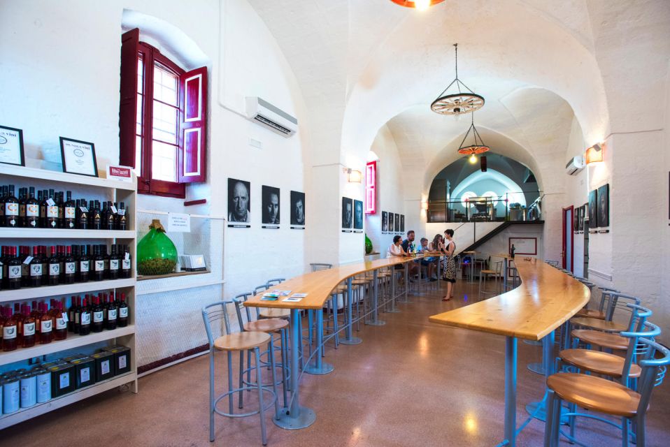 Salento: Winery Tour and Tasting - Wine Selection and Pairing