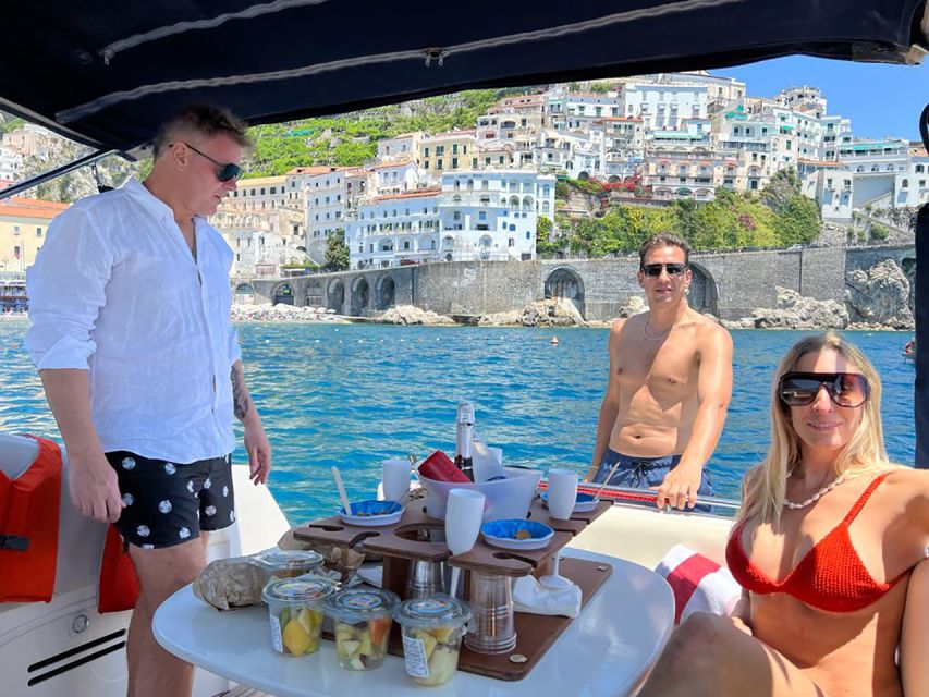 Salerno/Sorrento: Capri Boat Tour With City Visit and Snacks - Highlights