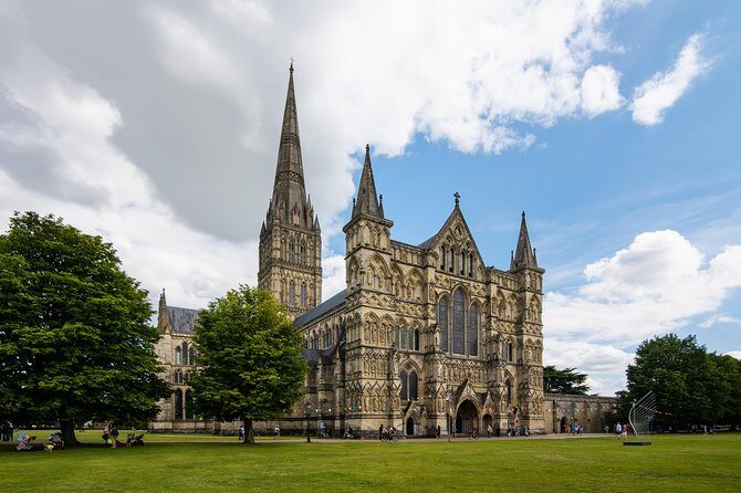 Salisbury and Magna Carta Private Tour from Southampton - Key Points