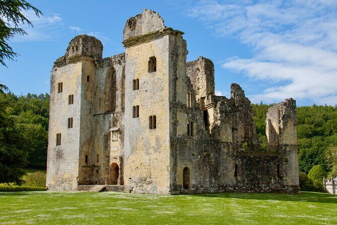 Salisbury Tour App, Hidden Gems Game and Big Britain Quiz (1 Day Pass) UK - What to Expect from the Salisbury Tour App Experience