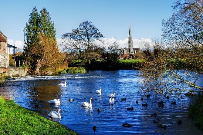 Salisbury Tour App, Hidden Gems Game and Big Britain Quiz (1 Day Pass) UK - Summary: The Best Fit for Your Travel Style