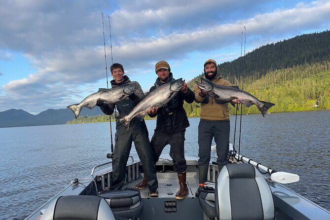 Salmon Fishing in the Salmon Capital of the World - Why This Salmon Fishing Tour Stands Out