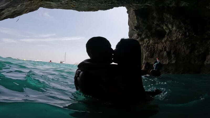 Salou: Boat ride and visit to the sea wolf cave. - FAQ