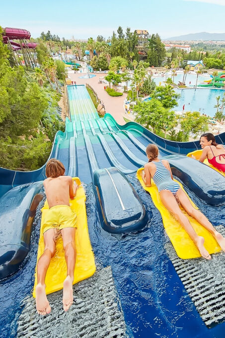 Salou: PortAventura Caribe Aquatic Park 1-Day Ticket - Park Hours and Seasonality