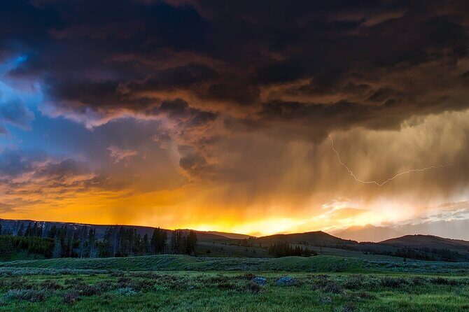 Salt Lake City Departure Yellowstone Park 3-day Panoramic Tour - A Deep Dive into the 3-Day Yellowstone Experience
