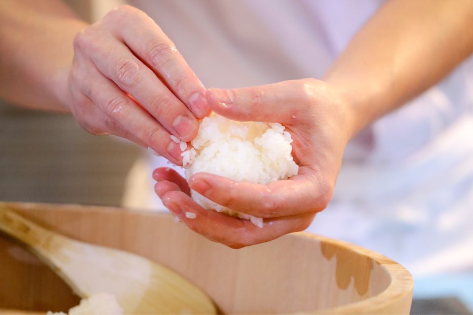 Salt Lake City: Sushi Making Class With a Local Chef - Sushi-Making Skills and Techniques