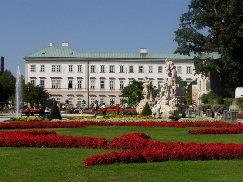 Salzburg 2.5-Hour Walking Tour: Mozart, Old Town & More - Exploring the Itinerary