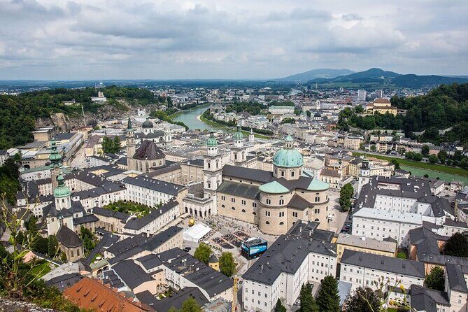Salzburg Private Day Tour from Prague with transfers and guide - The Sum Up