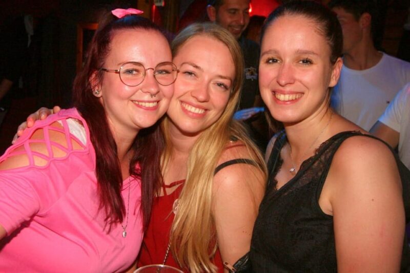 Salzburg: Pubcrawl Tour through best Bars and Clubs in Town - The Highlight: City Beats Club