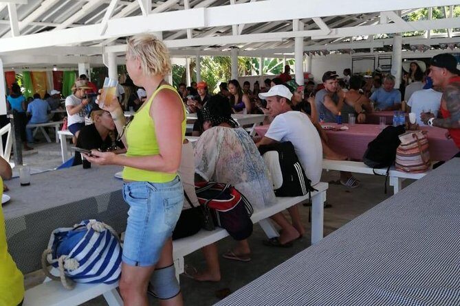 Samana Bay: Bacardi Island and Limon Waterfall - Transport and Group Dynamics