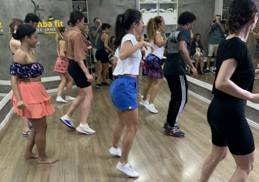 Samba Class for Beginners in Ipanema - Experience the Joy of Samba