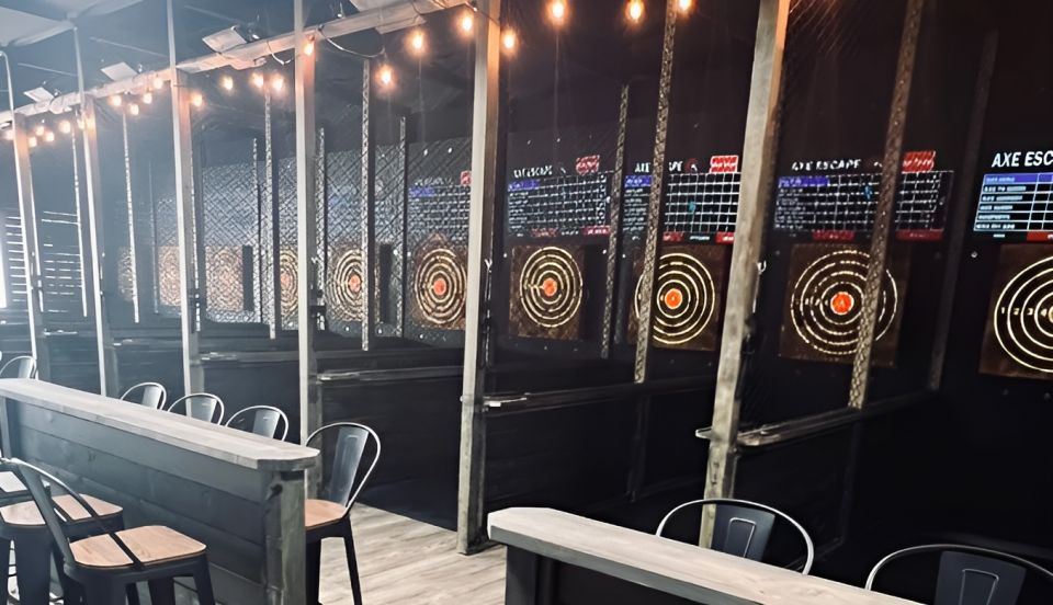 San Antonio: Axe Throwing - Celebration Experiences