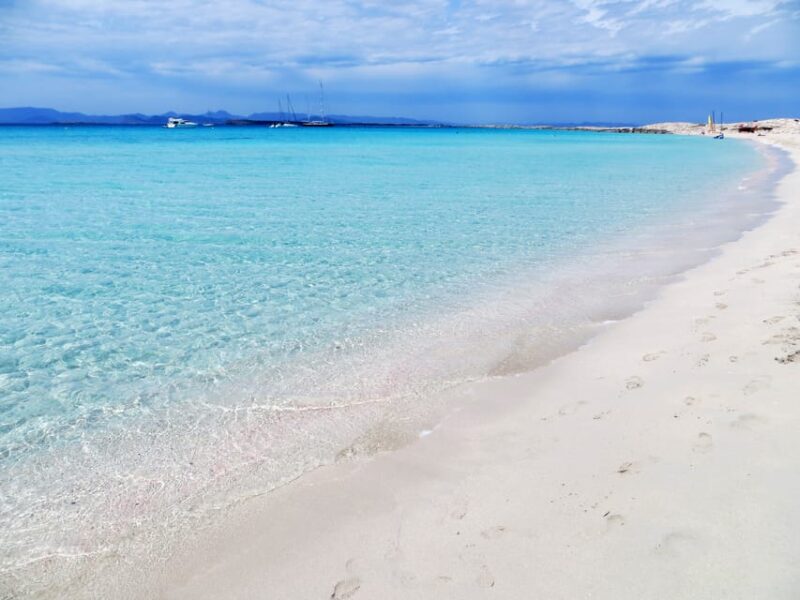 San Antonio: Es Vedrà & Formentera Boat Tour With Snorkeling - Customer Experience and Ratings