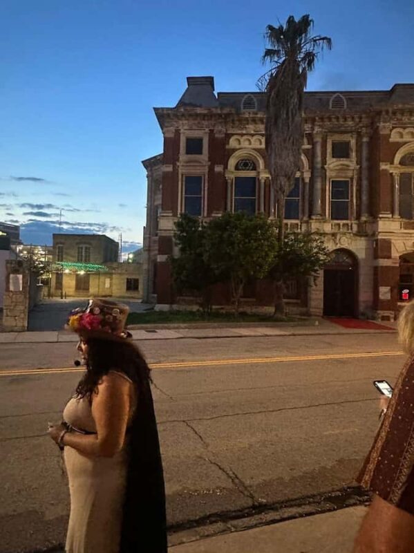 San Antonio: Ghost Walk Tour - A Closer Look at the San Antonio Ghost Walk Tour