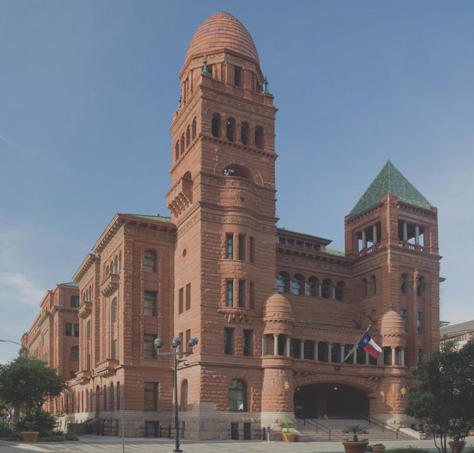 San Antonio: Icons of San Antonio Walking Tour - Exploring Alamo Plaza