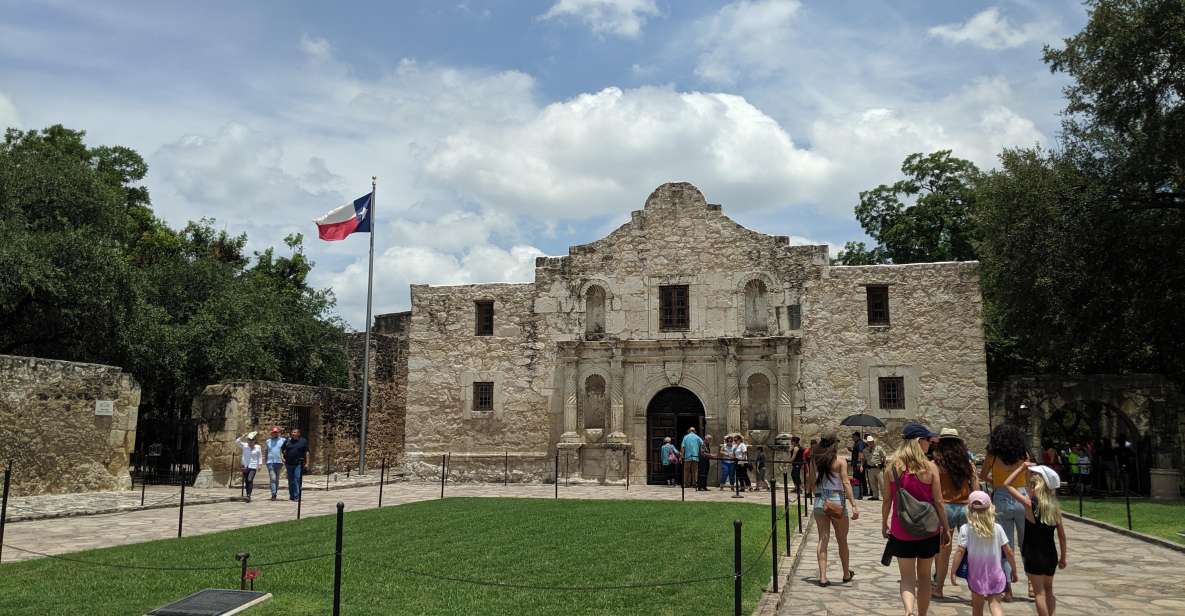 San Antonio Scavenger Hunt Walking Tour and Game - Highlights
