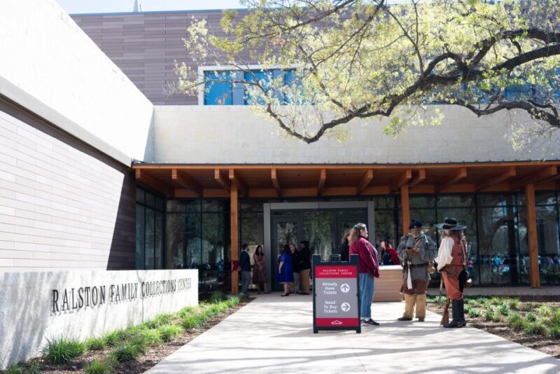 San Antonio: The Alamo Exhibit Entry Ticket - Key Points