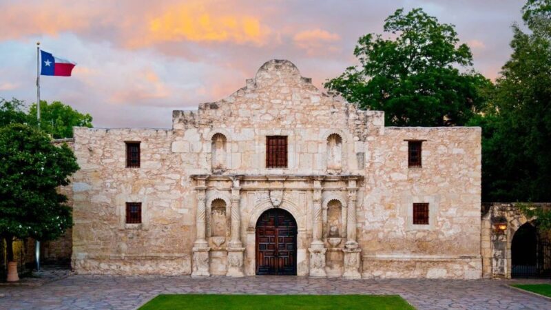 San Antonio: The Alamo Exhibit Entry Ticket - The Setup and Location